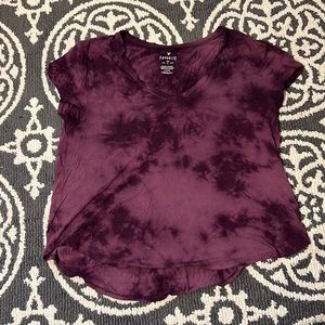 American Eagle V-Neck